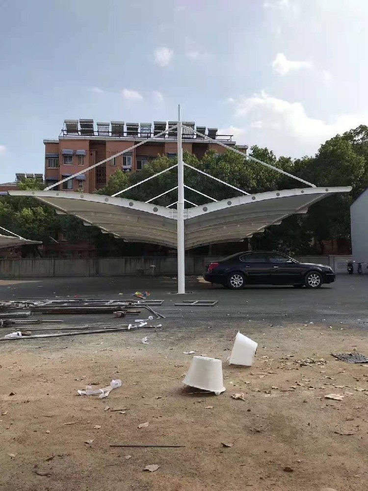 膜结构拉杆双开停车棚-2